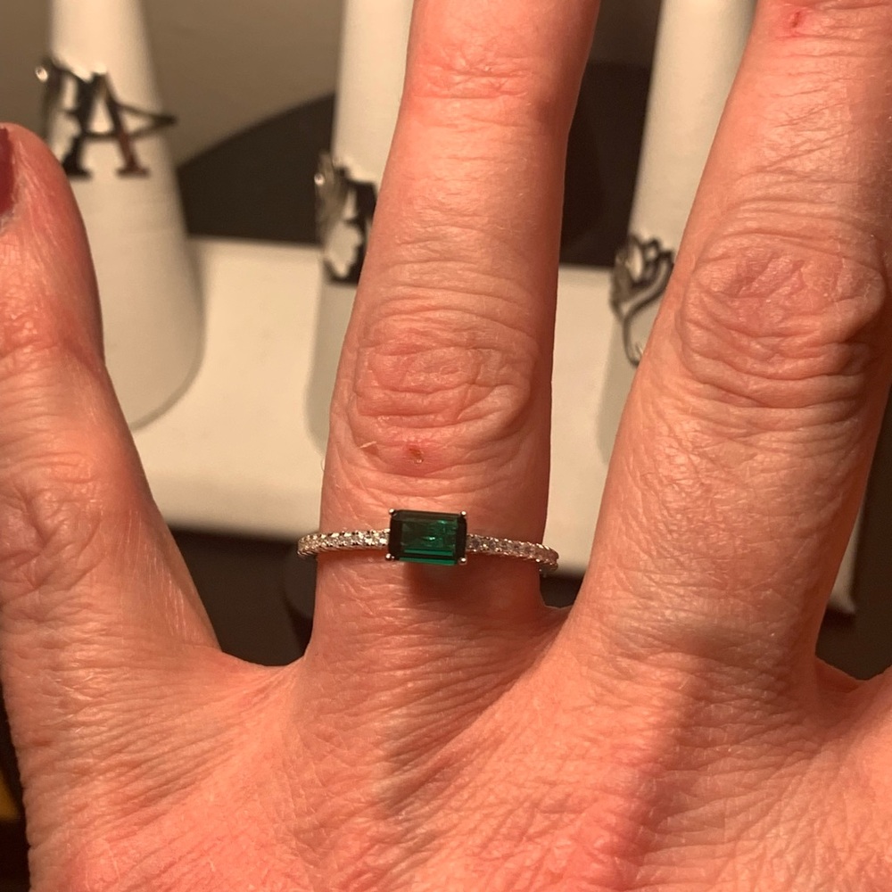 Lab created moissonite 925 sterling silver Minimalist Ring size 8